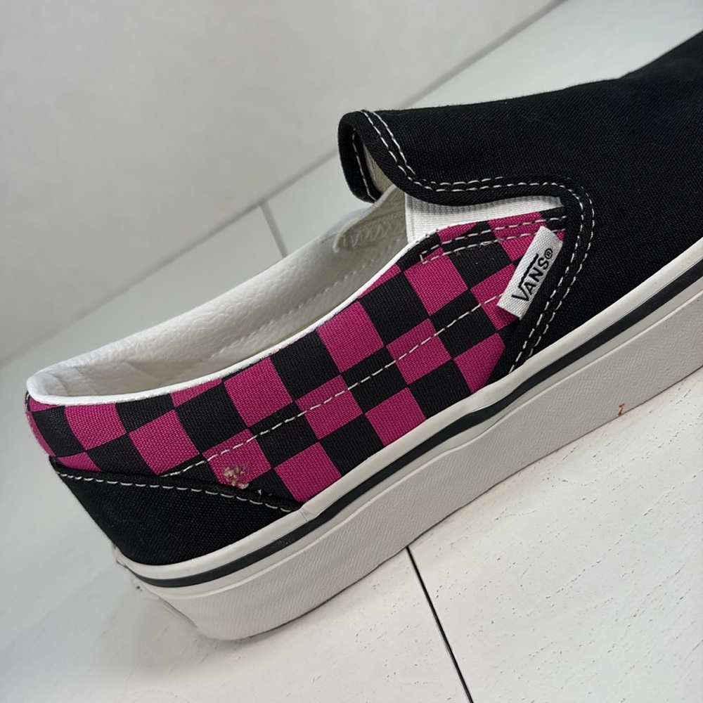 NWT Vans Classic Checkerboard Slip Ons in Raspberry and Black Women’s 7 - Picture 7 of 10